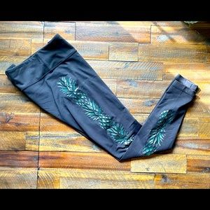 Lululemon Wunder Under size 10